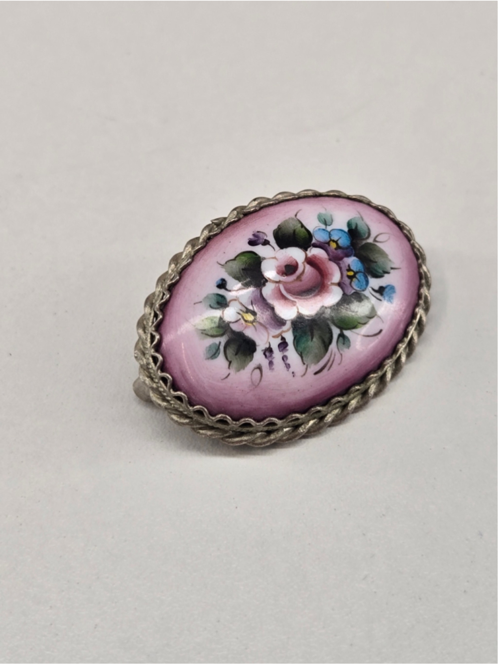 Antique Vintage Victorian Floral Brooch Pin Enamel Silvertone Filigree Floral - Picture 8 of 8